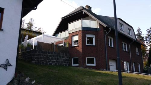 Nuerburg House | Gaestehaus Savo