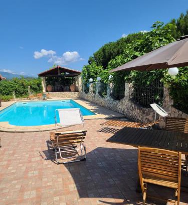 Arcavacata Bed & Breakfast | Gallo - La Cantina del contadino