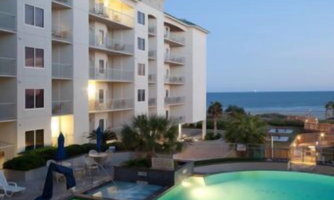 Beachside Village Condo | Galveston Condo/Pool 1BR-Q Directly on the Beach (No Street to Cross!)