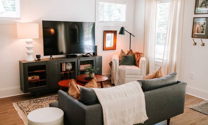 Athens House | Game Day 4BR Retreat by MHM Luxury Properties
