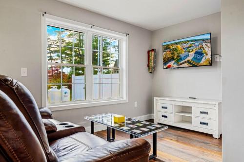 Old Orchard Beach Apartment | Gaming Retreat in Old Orchard Beach