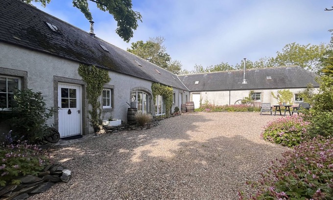 Banff Cottage | GAMRIE LODGE, former Coach House. Tranquil rural location close to the sea.