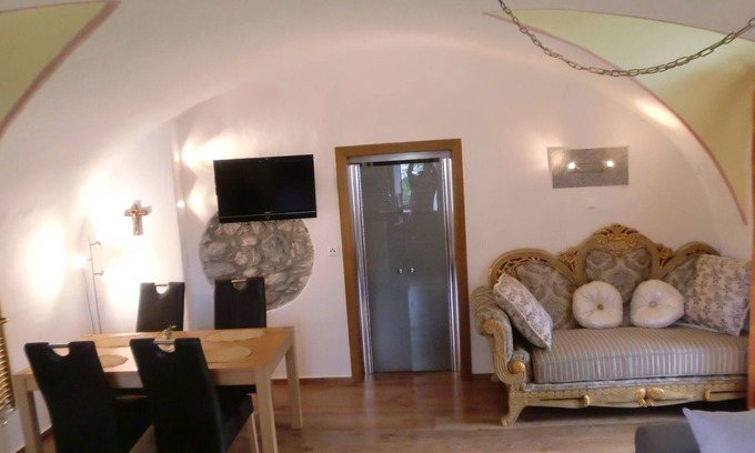 Dellach im Drautal Apartment | Garden apartment with mountain views