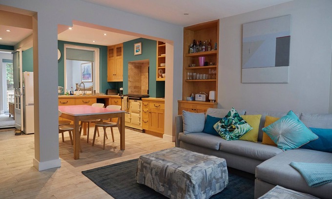 Vincent Square Apartment | Garden Flat Pimlico - right in the Heart of London- fantastic location!