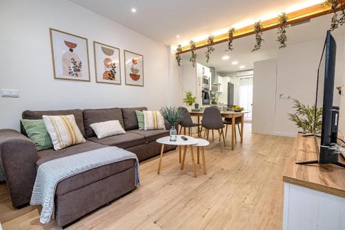 Logrono City Centre Apartment | Garden Gran Via Luxury Aire ac PARKING privado by Apartamentos Logrono