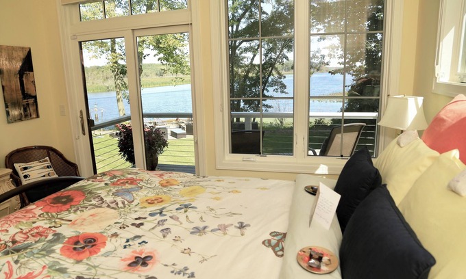 Fennville Bed & Breakfast | Garden Suite, The Exclusive Garden Suite