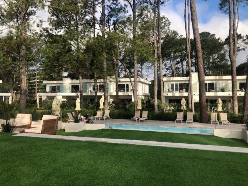 Solanas Apartment | Garden View 2 Dormitorios con Jardín y Parrillero hasta 7 personas