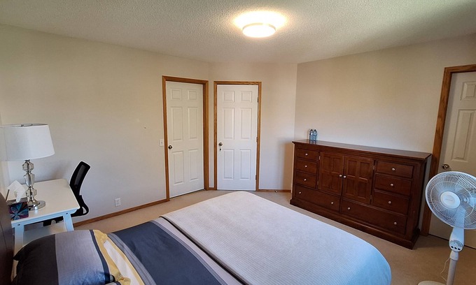 Quarry Park House | Garden view room with private bathroom