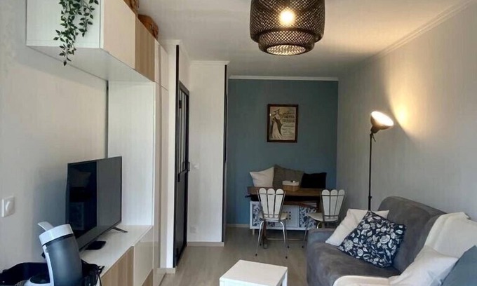 Cabourg Apartment | Garden, workshop spirit, bikes, all renovated!