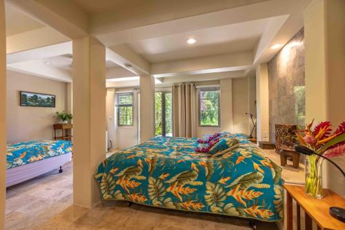 Haiku House | Gardenia Room on Tropical Lush Farm in Haiku, Maui