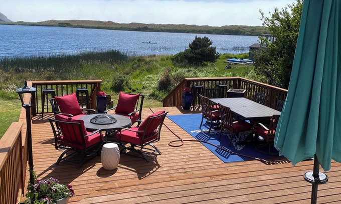 Port Orford House | Garrison Lakefront house in beautiful Port Orford OregonnRequires 30 -day min!
