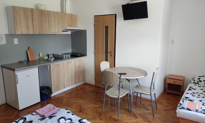 Luzianky Apartment | Garsónky v rodinnom dome Nitra-Lužianky