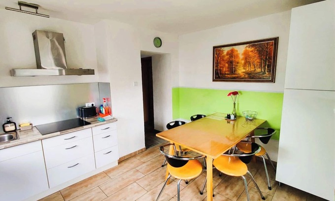 Laupheim Condo | Gartenblick - EG-Wohnung für bis zu 6 Personen