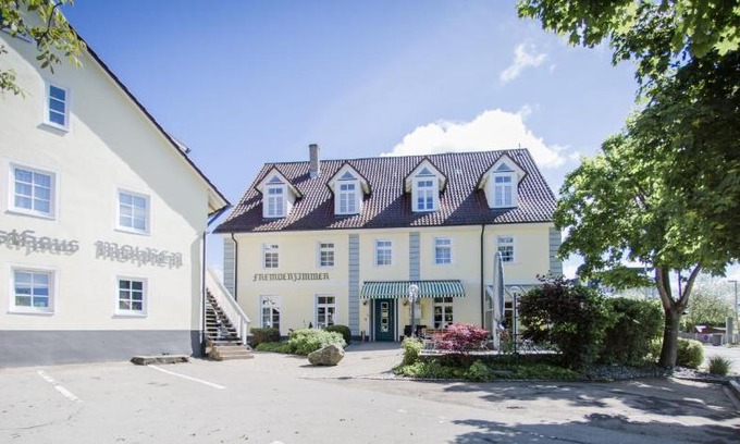 Pfullendorf Hotel | Gasthaus & Pension Mohren