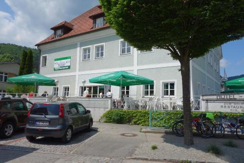 Engelhartszell Hotel | Gasthof-Hotel Goldenes Schiff