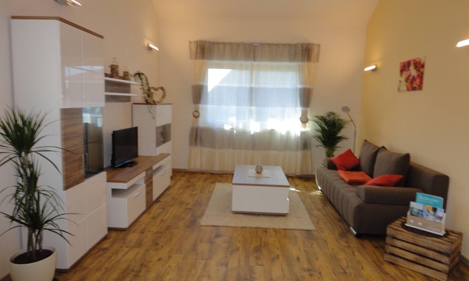 Hoßkirch Apartment | Gasthof Reiterstuben Apartment "Elle" 55m2 in a quiet rural location