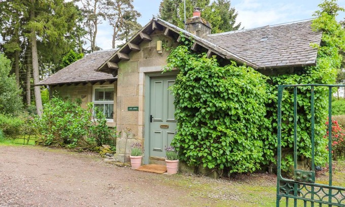 West Calder House | Gate Lodge