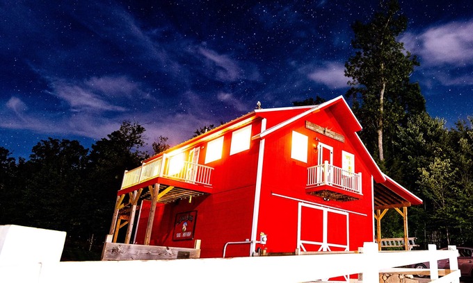 North Conway House | Gated 40 acre Animal Farm w/best mountain views in N. Conway