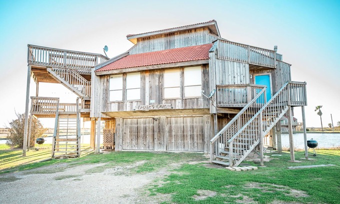 Elmaton Condo | Gated community with POOL on the beach