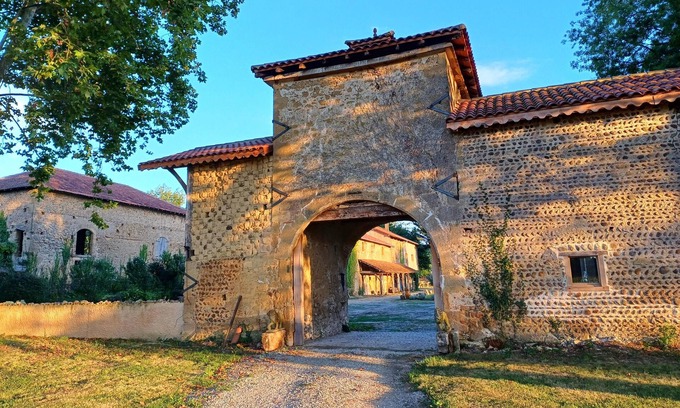Sariac-Magnoac Cabin | Gatehouse at Chateau de Sariac - Romantic Retreat