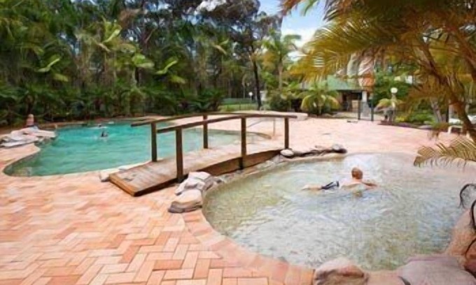 Arrawarra Other | Gateway Lifestyle Lorikeet