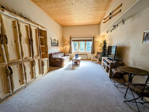 Mountain House House | Gateway Lodge 5062 by SummitCove Lodging