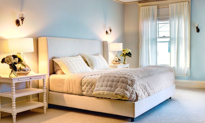 Lenox Hotel | Gateways Inn & Restaurant