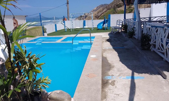 Manta House | Gaviota House Beach, frente a la Isla de la Plata