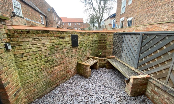 Barrow upon Humber Cottage | Characterful 3 Bed cottage in Barrow upon Humber