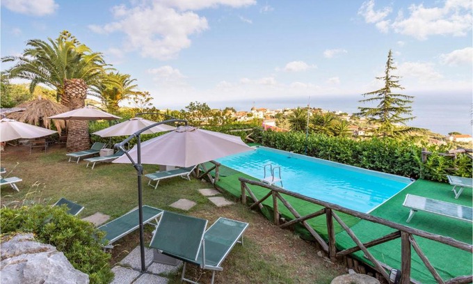 Sant'Agata sui Due Golfi Apartment | Gea 1