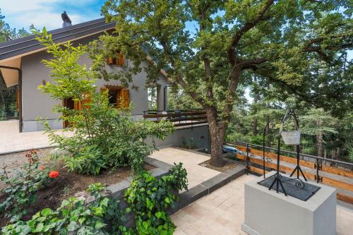 Linguaglossa Villa | Gebel House