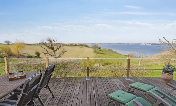 Middelfart House | "Geeske" - 150m from the sea by Interhome