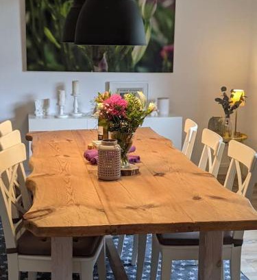 Sued Apartment | Gemütliche 144qm Altbauwohnung in Koblenz am HBF