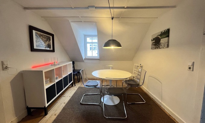 Emmendingen Apartment | Gemütliche 2-zimmer-wohnung, Großer Garten, Zentral Gelegen