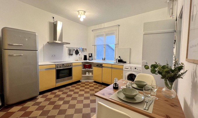 Reutlingen Apartment | Gemütliche Altbauwohnung in Rt-betzingen