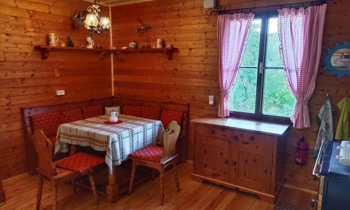 Muenichreith-Laimbach Apartment | Gemütliche Berghütte Direkt am Waldrand