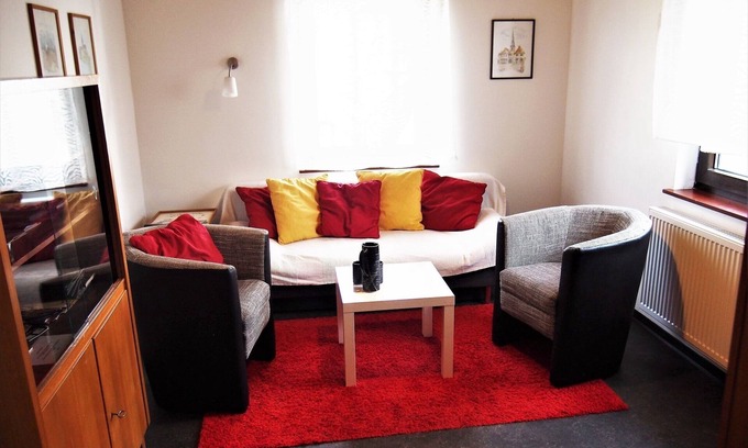 Stetten Apartment | Gemütliche Ferienwohnung (45m2) mit Terrasse im alten Winzerort