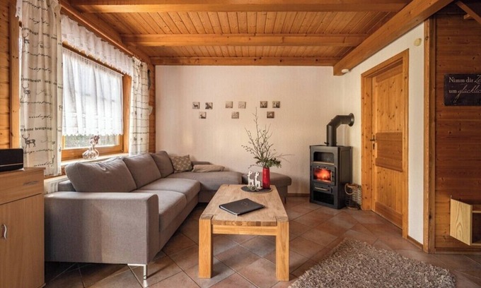 Hausles Apartment | Gemütliche Ferienwohnung, idyllische Lage, mit skandinavischem Badefass