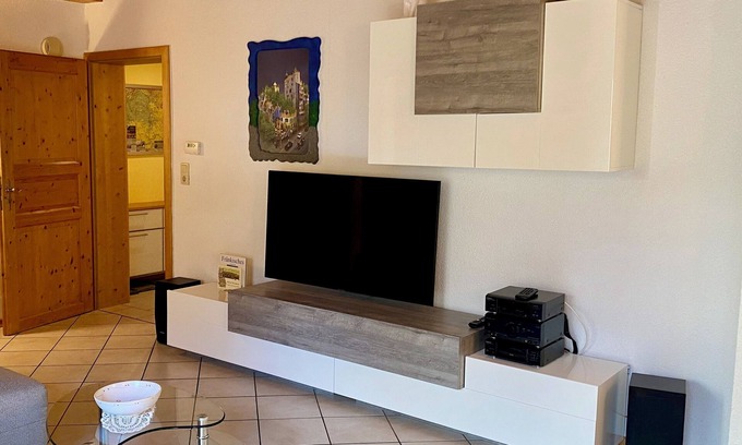 Frickenfelden Apartment | Gemütliche FeWo (60qm) mit 1 Schlafzimmer in ruhiger Lage