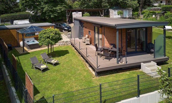 Braunfels House | Gemütliches 4 Ferienhaus mit Whirlpool, Fitness, Infrarotsauna, Ebike, Alpakas