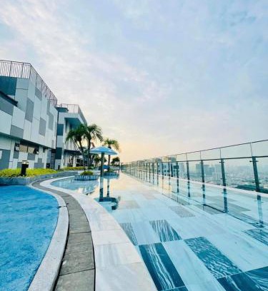 District 7 Apartment | GenBee Harbour View - Infinity swiming pool