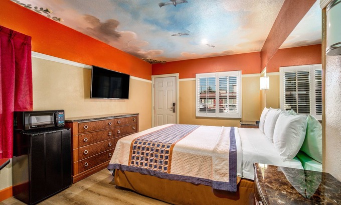 Inglewood Hotel | Geneva Motel