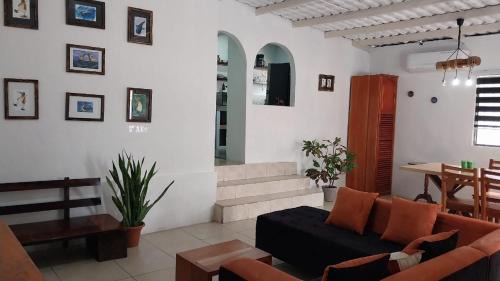 Puerto Ayora House | Genovesa Family home