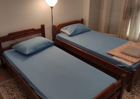 Keratsini-Drapetsona Apartment | George's Apartment near the port of Piraeus