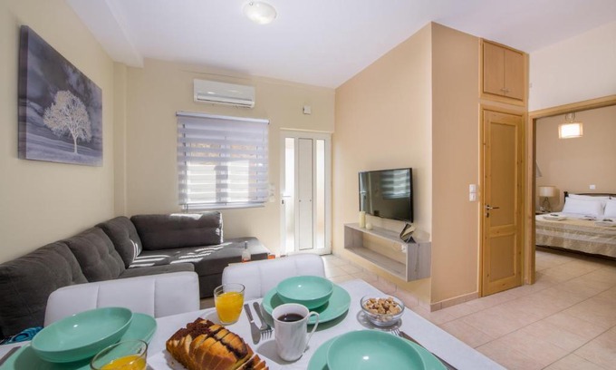Pyrgos Psilonerou Apartment | Georgia's Apartment No2