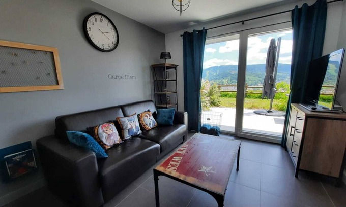 Gerardmer Apartment | GERARDMER: 2-room apartment with view of town and ski slopes