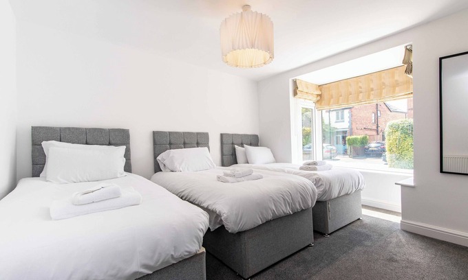 West Bridgford House | Gertrude House - Spacious 3BR Bungalow in Nottingham
