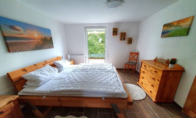 Westerhusen House | Geschmackvoll Eingerichtetes Ferienhaus Nahe Nordsee. Ruhig und Doch Zentral