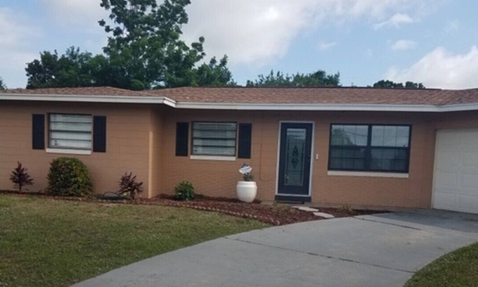 Lake Placid House | Get-a-way - Perfect For Relaxing & Fishing Yet Close To Major Attractions.