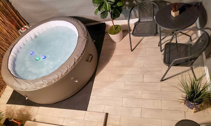 Sabana Abajo Apartment | Getaway 7 min to airport and Isla verde beach, full a/c